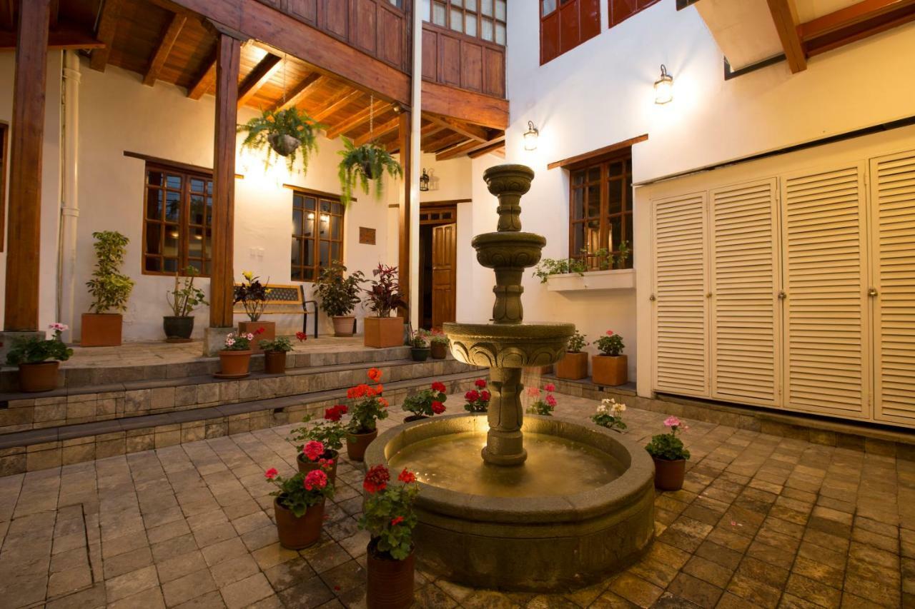 Casa Lunaloma - Boutique Apartments Кито Экстерьер фото